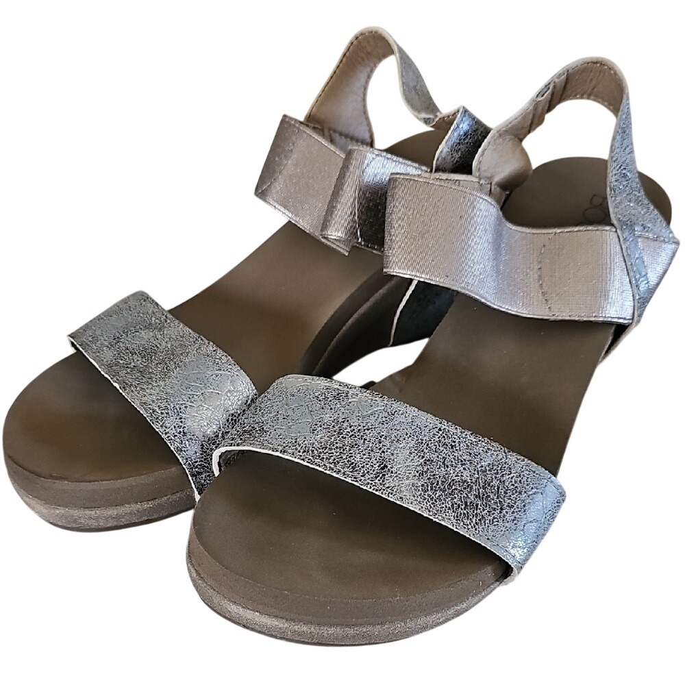 Corkys Metallic Silver Wedge Strappy Sandals Size 11